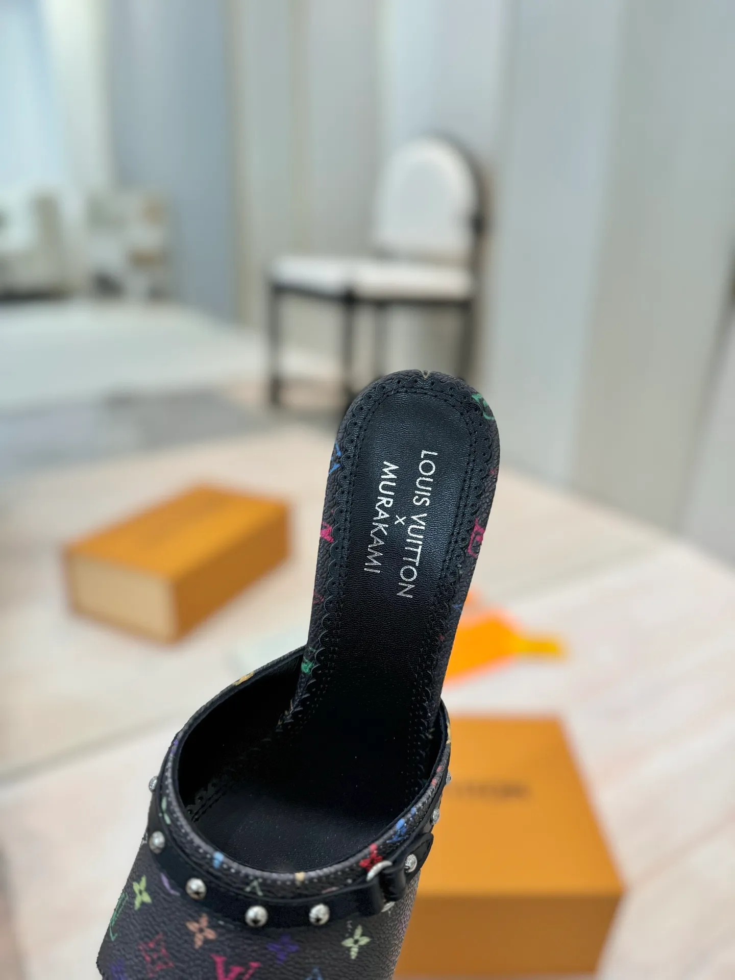 👟👟Ex-factory price 600👟👟 (top version) louis vuitton LV Louis Vuitton 25/Spring and Summer The latest Mary Jane shoes are simple and exquisite, full of high-end, showing elegance~ They look great on the feet and are full of summer shoes💯Awesome ✅Upper: 3D printed cowhide ✅Inner lining: Sheepskin lining, ✅Outsole: Genuine leather outsole imported from Italy ✅Size: 35-41 (40 to 41 customized, non-returnable) ✅Packaging: full set of packaging